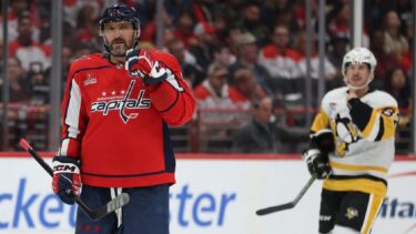 Washington Capitals, victorie clară cu Pittsburgh Penguins. Alex Ovechkin şi Sidney Crosby, episodul numărul 72 în NHL