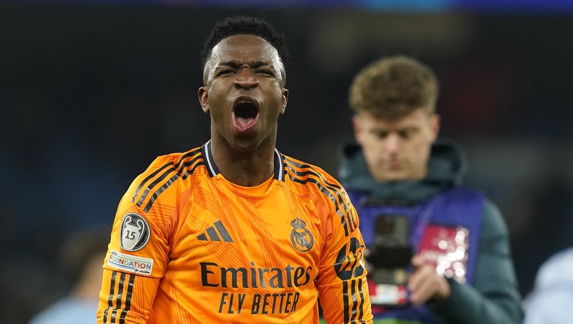 Ce a putut spune Vinicius Junior după ce a văzut bannerul în care era ironizat de fanii lui Manchester City după ce a ratat Balonul de Aur