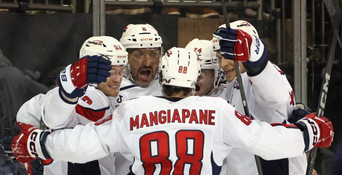 Alex Ovechkin, la 9 goluri de recordul lui Wayne Gretzky