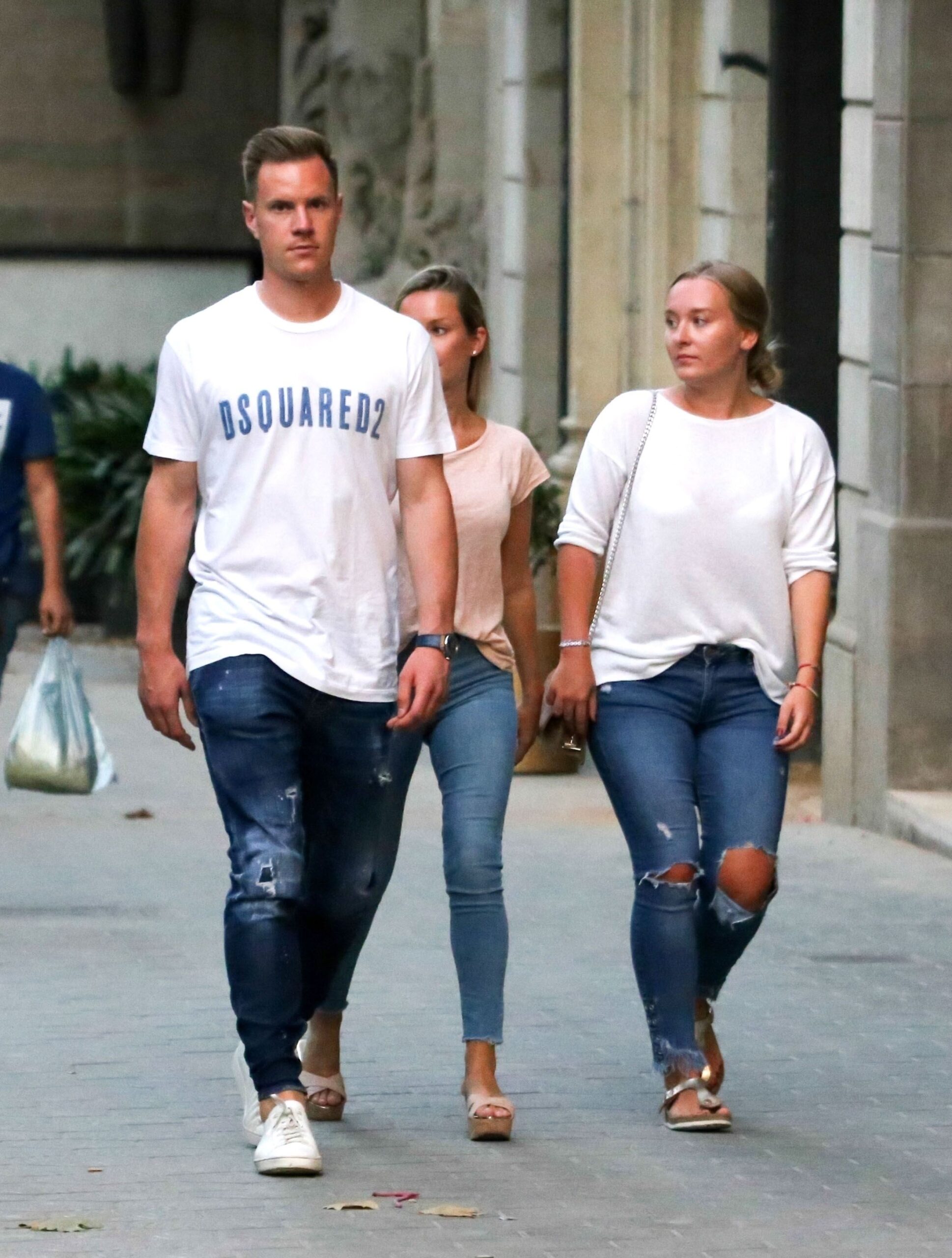 BGUK_1285463 - ** RIGHTS: WORLDWIDE EXCEPT IN AUSTRIA, BELGIUM, GERMANY, LUXEMBOURG, NETHERLANDS, SPAIN, SWITZERLAND ** Barcelona, SPAIN  -   *EXCLUSIVE*  - German footballer and Barcelona goalkeeper Marc Ter Stegen looking casual and relaxed as he goes for dinner at Parco Sushi with his wife Daniela Jehle in Barcelona.

Pictured: Marc Ter Stegen

BACKGRID UK 10 JULY 2018 

UK: +44 208 344 2007 / uksales@backgrid.com

USA: +1 310 798 9111 / usasales@backgrid.com

*UK Clients - Pictures Containing Children
Please Pixelate Face Prior To Publication*