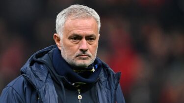 Pedeapsa lui Jose Mourinho a fost modificată! Anunţul făcut de Comisia de Disciplină din Turcia după scandalul uriaş de la Galatasaray – Fenerbahce