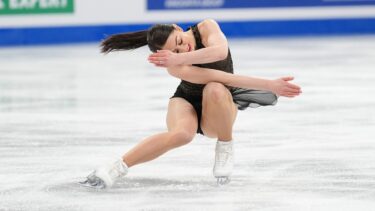 Caz incredibil în sportul românesc. Patinatoare care reprezintă România strânge bani pentru a putea participa la competiţii