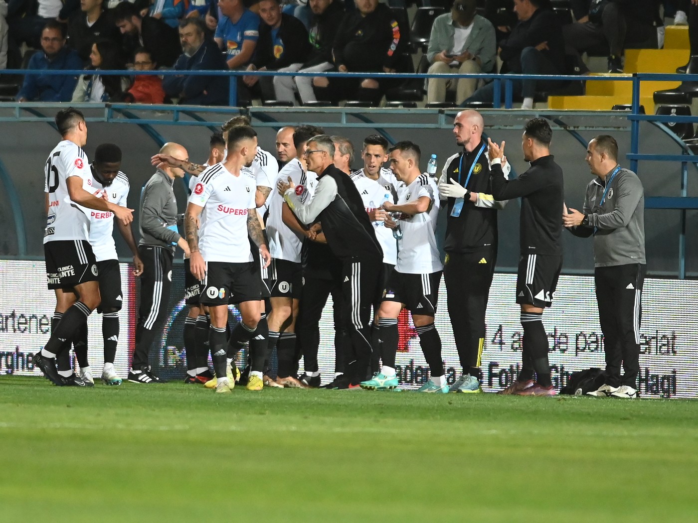 Dan Nistor şi Sabău, contre după Farul – U Cluj 1-1: „Nu mai există presiune!” / „Nu faci față la presiune, faci altă meserie”