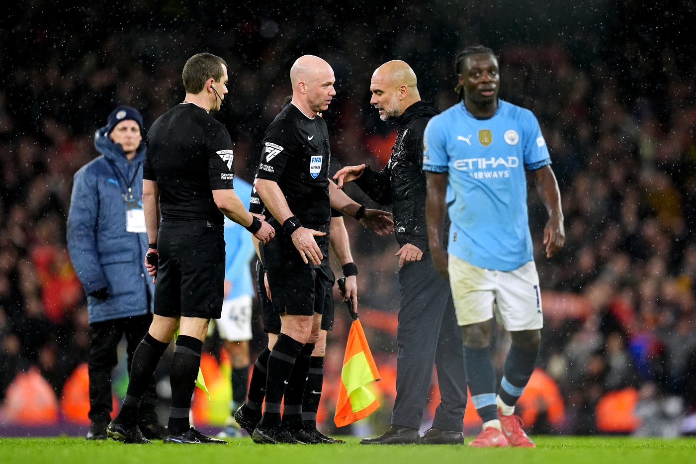 Anthony Taylor va arbitra Olympique Lyon – FCSB, la doar 4 zile după ce a fost la centru la United – Arsenal 1-1 width=