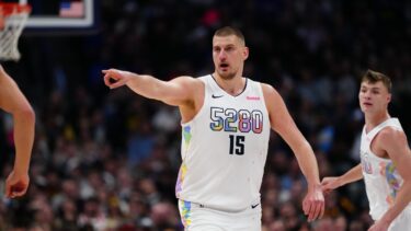 Nikola Jokic a intrat în istorie! A reuşit o performanţă unică în istoria NBA! Cifre legendare în Phoenix Suns – Denver Nuggets 141 – 149