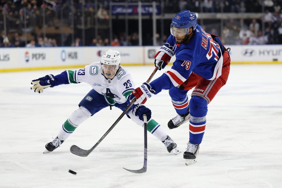 Vancouver Canucks – New York Rangers 3-5 a fost live în AntenaPLAY. Spectacol în meciul de gală în NHL