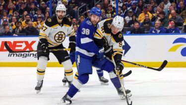 Boston Bruins – Tampa Bay Lightning 4-0. Bruins a încheiat seria de trei înfrângeri la rând