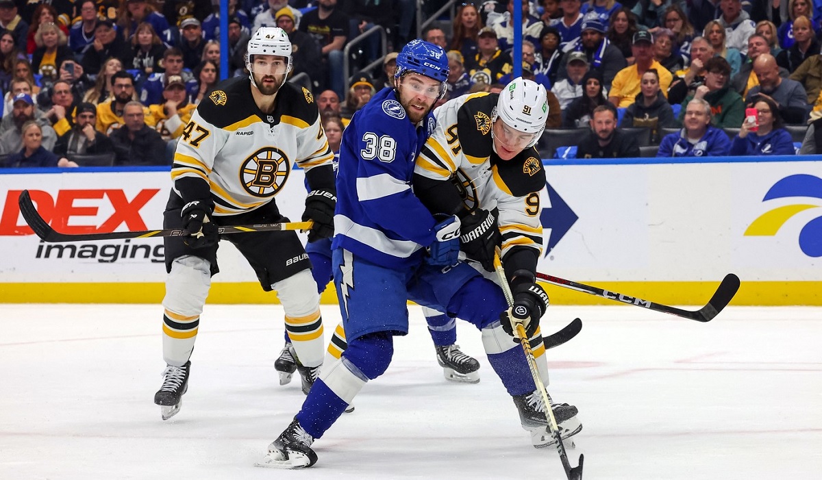 Boston Bruins – Tampa Bay Lightning 4-0. Bruins a încheiat seria de trei înfrângeri la rând