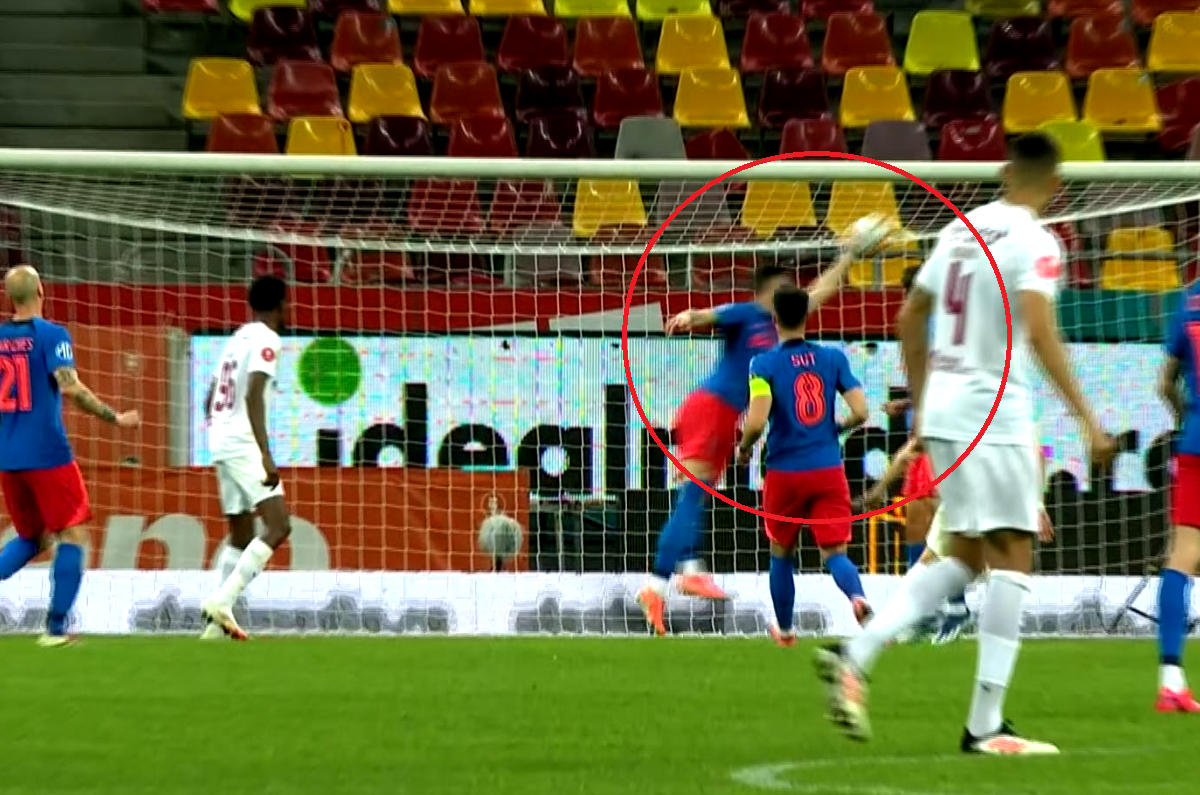 Mihai Popescu a fost „portar în FCSB – CFR Cluj! Fundașul a respins mingea cu mâna și a fost eliminat