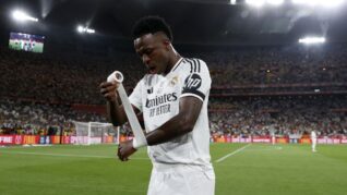 „Nu merită să mai joace în viața lui” Vinicius, făcut praf pentru gestul din finala Barcelona – Real!