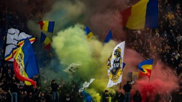 România, sancţionată de FIFA după incidentele de la meciurile cu Bosnia şi San Marino. Ce pedeapsă au primit „tricolorii”