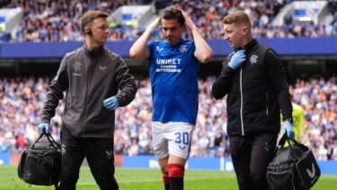 Ianis Hagi a părăsit accidentat derby-ul Rangers – Celtic! Emoţii pentru selecţionerul Mircea Lucescu