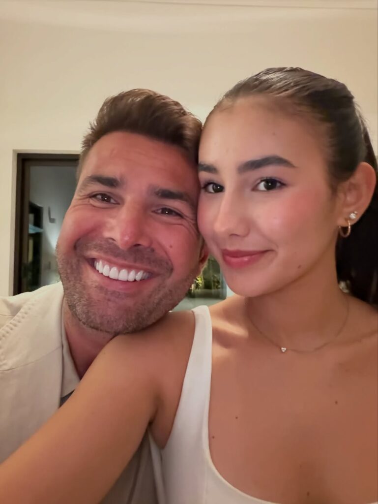 Adrian Mutu, între fosta şi actuala soţie! Imagini rare cu „Briliantul” şi motivul pentru care s-a întâmplat asta